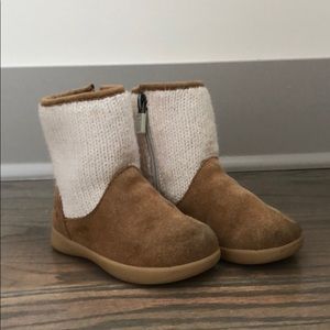 Sweater knit & suede Uggs sz 6